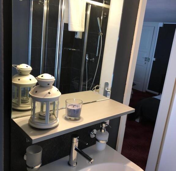 Четырехместный Номер Стандарт, Donjon B&b E Ristorante