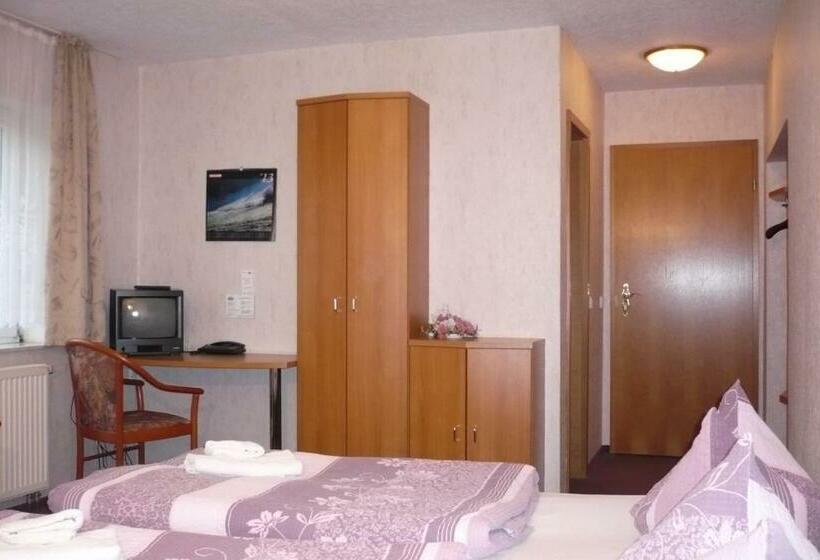 スタンダード4人部屋, Gaststätte & Pension Jiedlitz