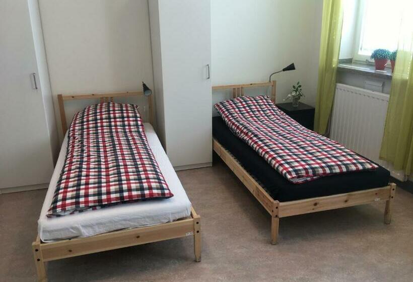 חדר סטנדרט לארבעה, Hostel Finnmyrten