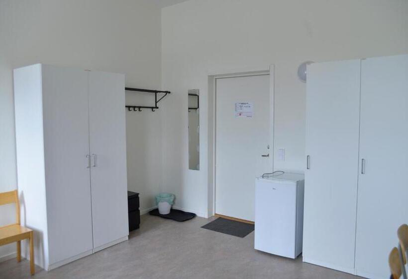 חדר סטנדרט לשלושה, Hostel Finnmyrten