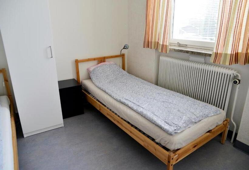 חדר סטנדרט לשלושה, Hostel Finnmyrten