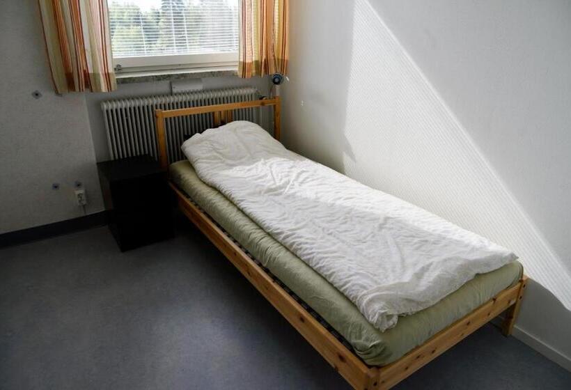 חדר סטנדרט לשלושה, Hostel Finnmyrten