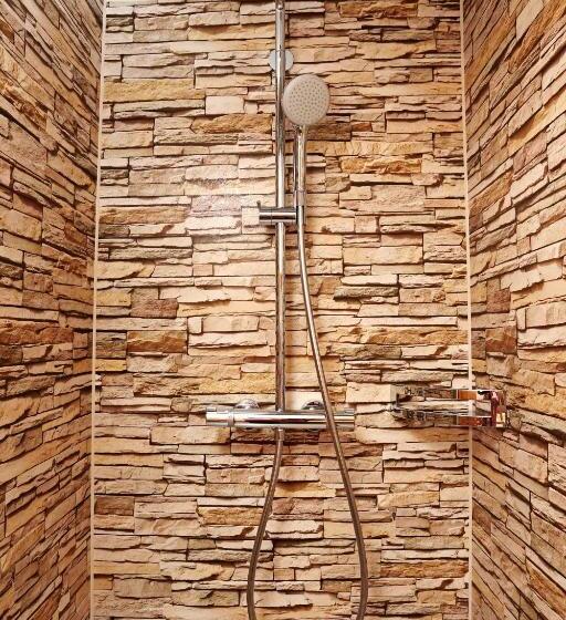 غرفة قياسية, Lustiger Hirsch