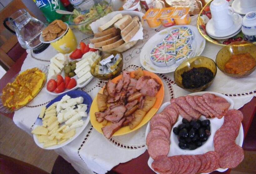 패밀리 룸, Pensiunea Dorel Codoban