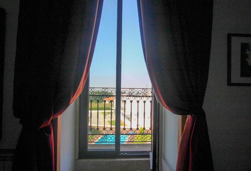 جناح مطلّ علي حمام السباحة, Quinta Da Aldeia De Avanca