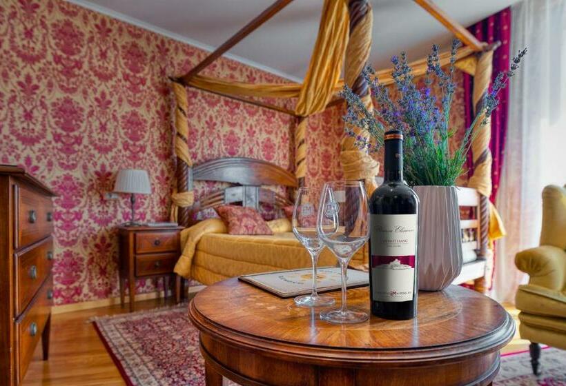 חדר סטנדרט נוף לאגם, Soli Invicto