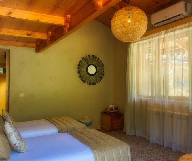 کلبه ییلاقی, Ermitage D Akchour