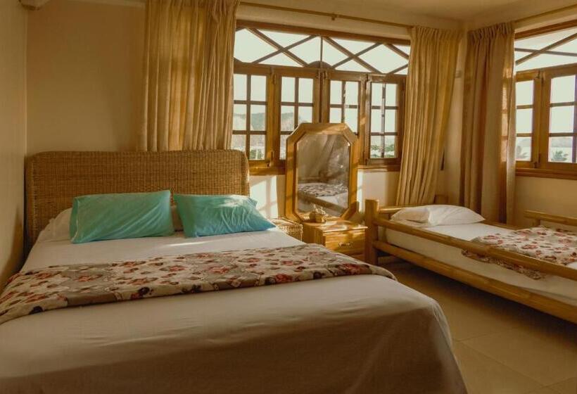 スタンダードトリプルルーム, Hostal Poseidon