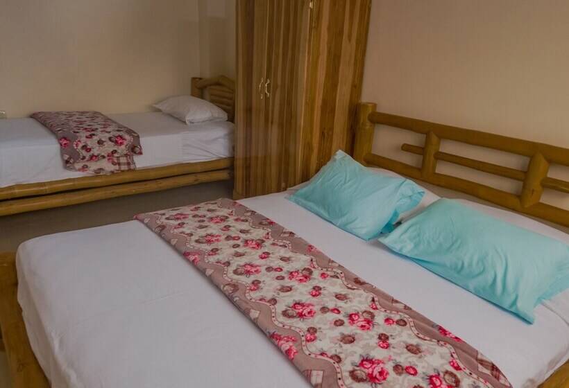 Standaard Driepersoonskamer, Hostal Poseidon