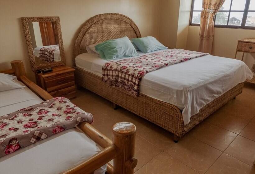 Standaard Driepersoonskamer, Hostal Poseidon