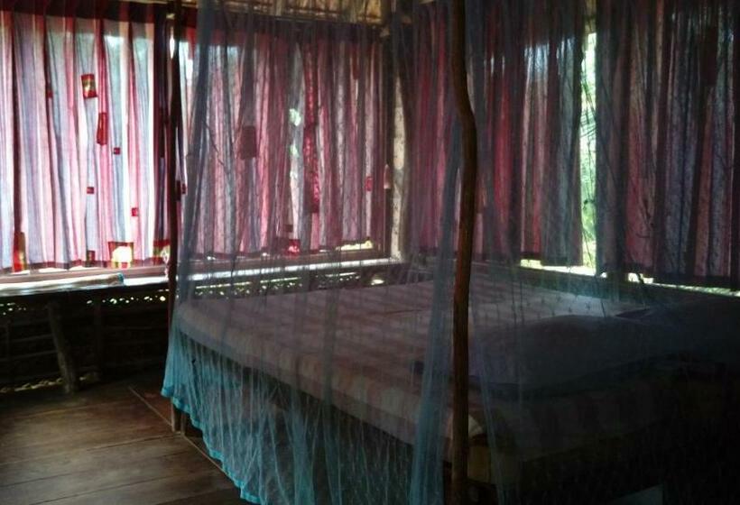 이코노미 룸, Light House Beach Hut