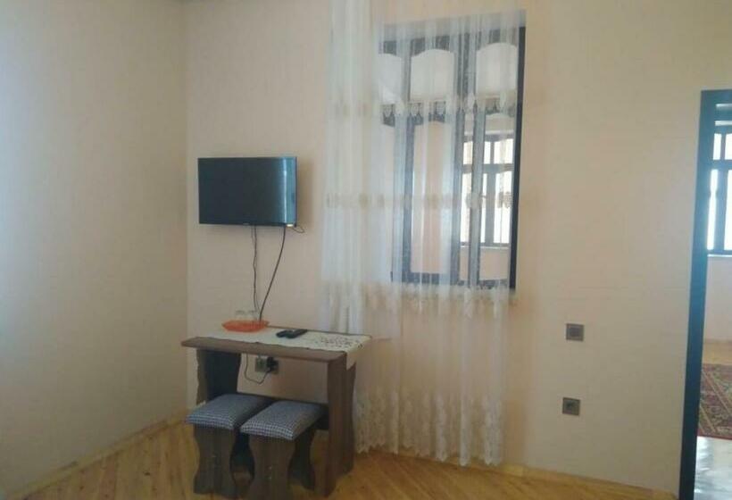 חדר דלוקס, Namig&jevgenija