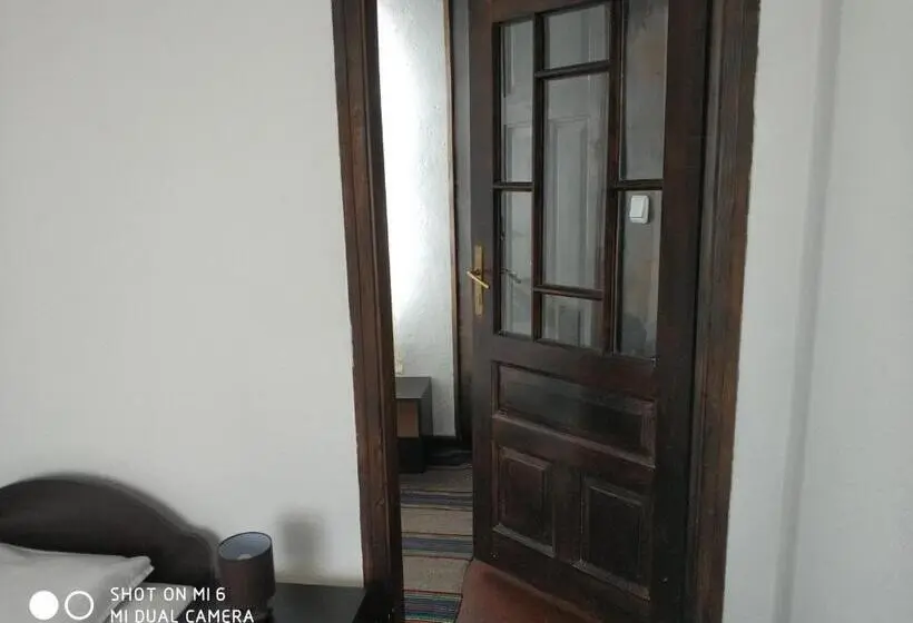ガーデンビューファミリールーム, Papanovata House
