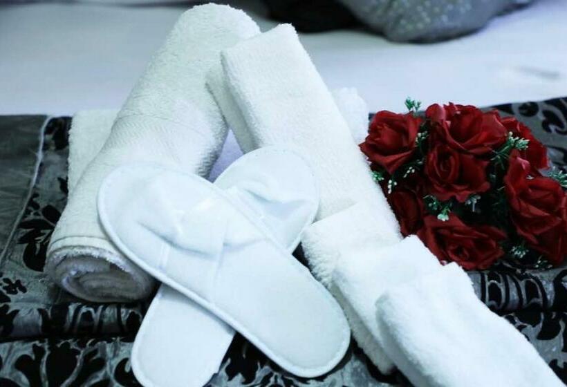 اتاق استاندارد سه نفره, Perriman