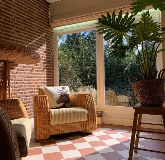 キングサイズベッドのスタンダードルーム, Vakantiewoning Guesthouse Momo