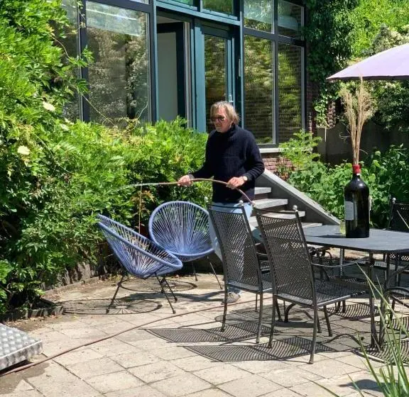 キングサイズベッドのスタンダードルーム, Vakantiewoning Guesthouse Momo