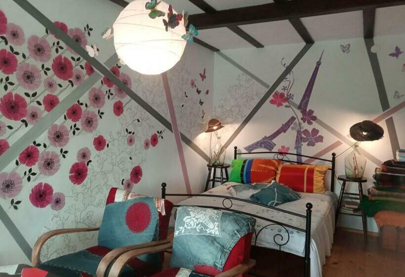 带露台的标准工作室, Villa Adiart