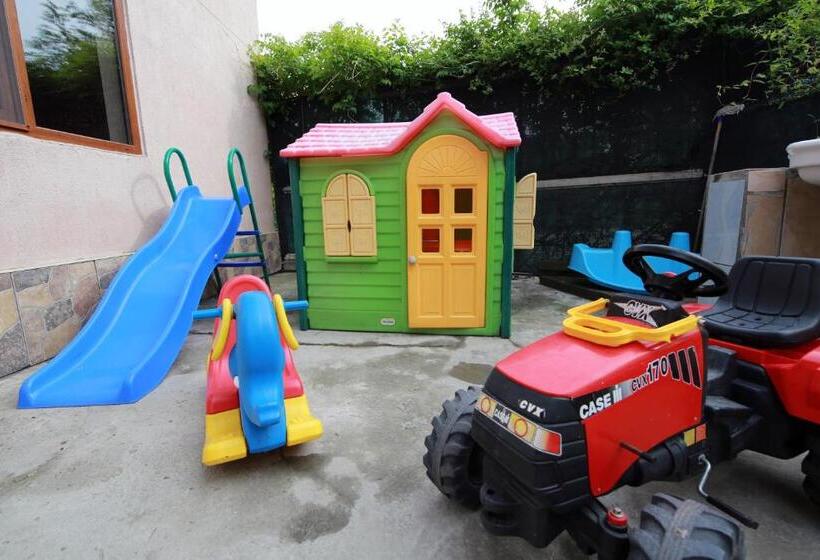 غرفة إقتصادية, Pensiunea Lokanta