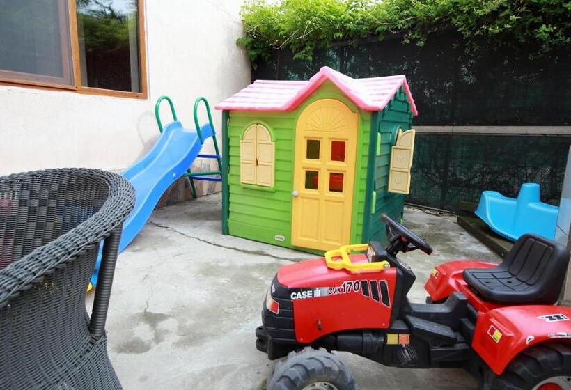 غرفة إقتصادية, Pensiunea Lokanta