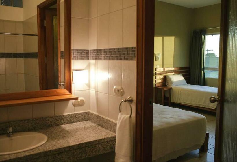 Четырехместный Номер Стандарт, Pizzeria Colisseo B & B
