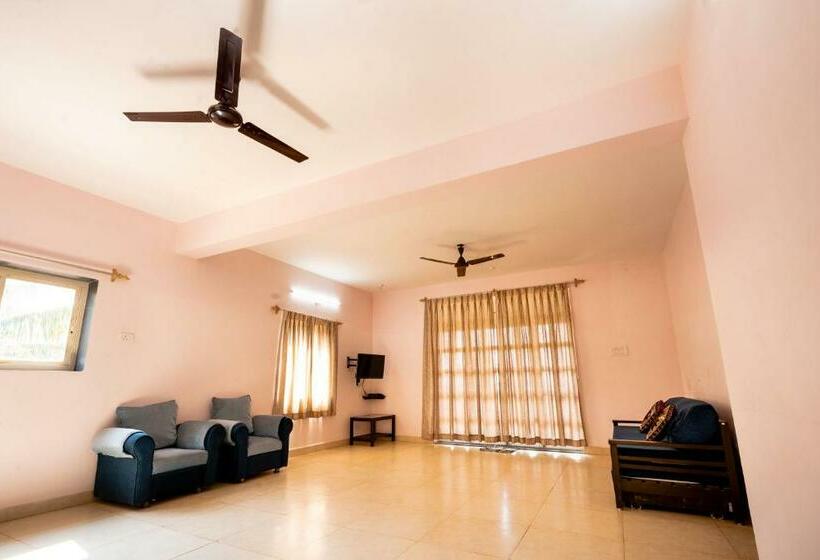 חדר דלוקס עם מיטת קינג, Kay's By The Sea