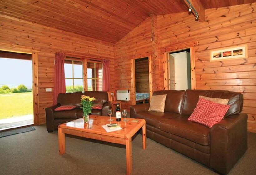 منزل غرفة نوم واحدة, Spindlewood Lodges