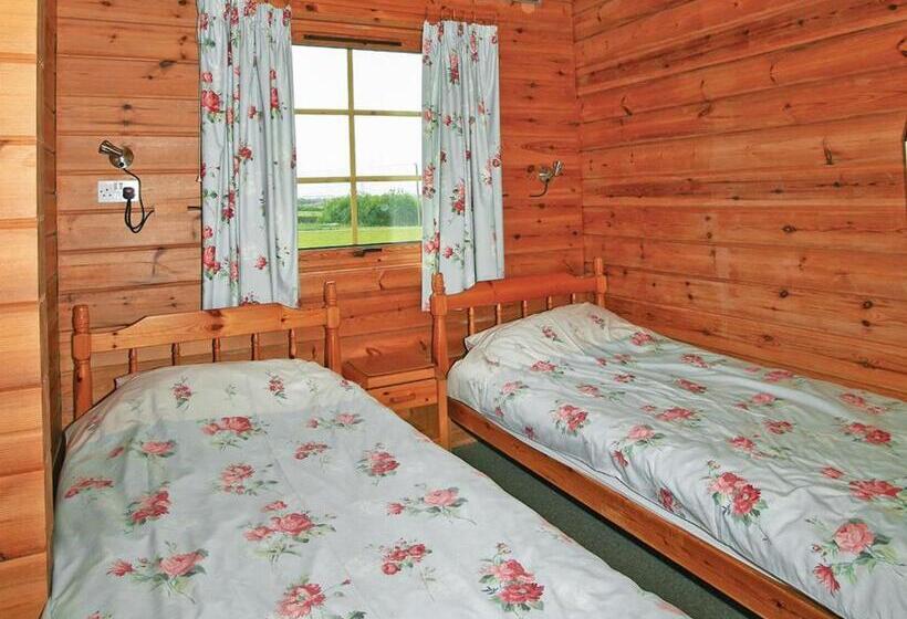 منزل غرفتين نوم, Spindlewood Lodges