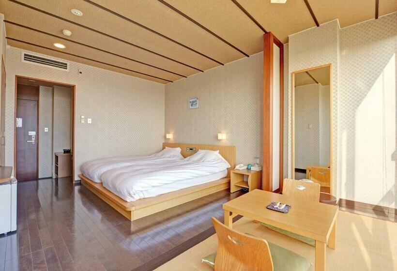 غرفة قياسية مطلّة علي البحر, Iioka Shiosai