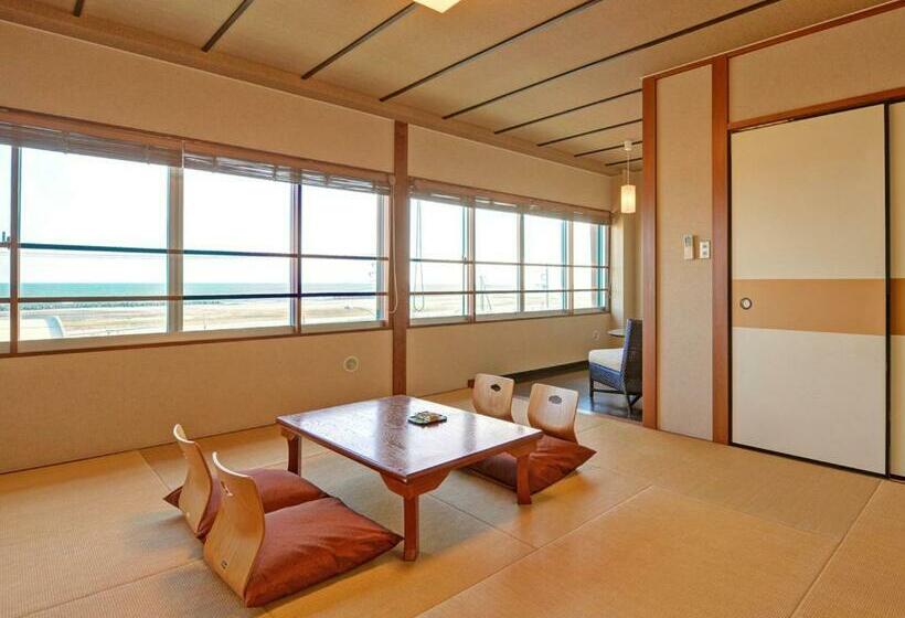 غرفة قياسية مطلّة علي البحر, Iioka Shiosai