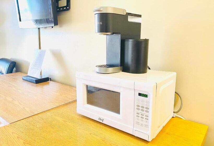 غرفة ديلوكس, Twilight Country Motel