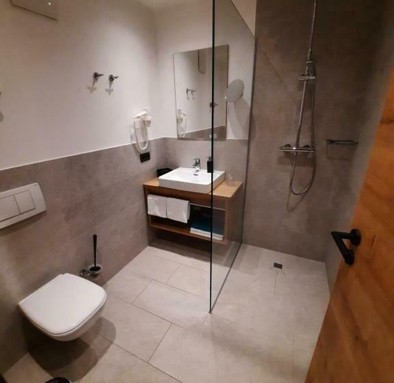 スタンダードルーム, Gasthof Krone Ochsenfeld