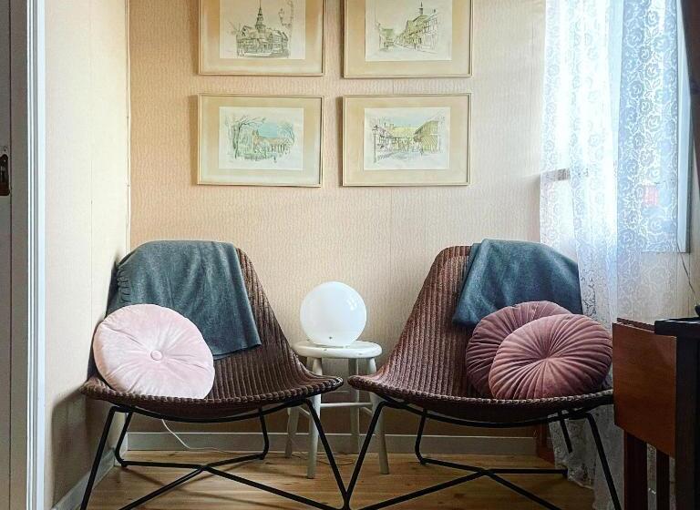 דירת חדר בקומת קרקע, Klefstad Gård