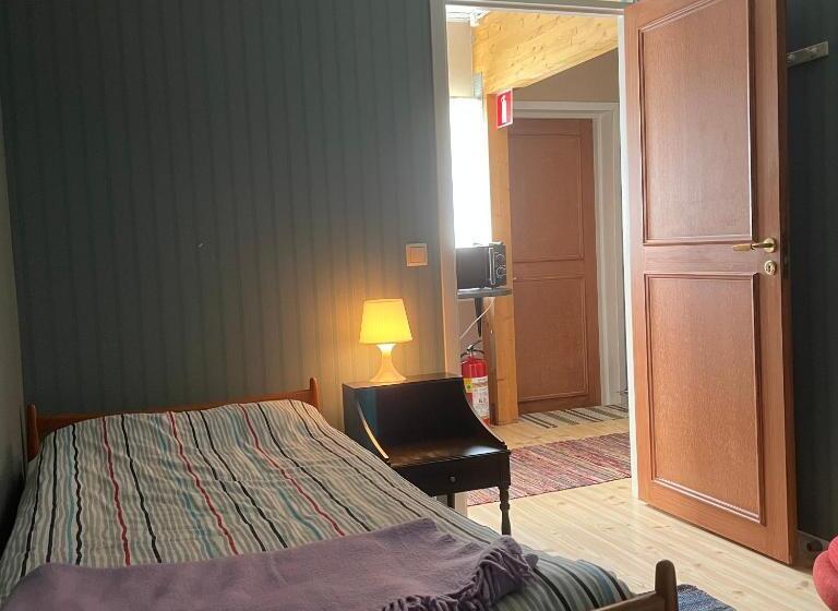 דירת חדר בקומת קרקע, Klefstad Gård