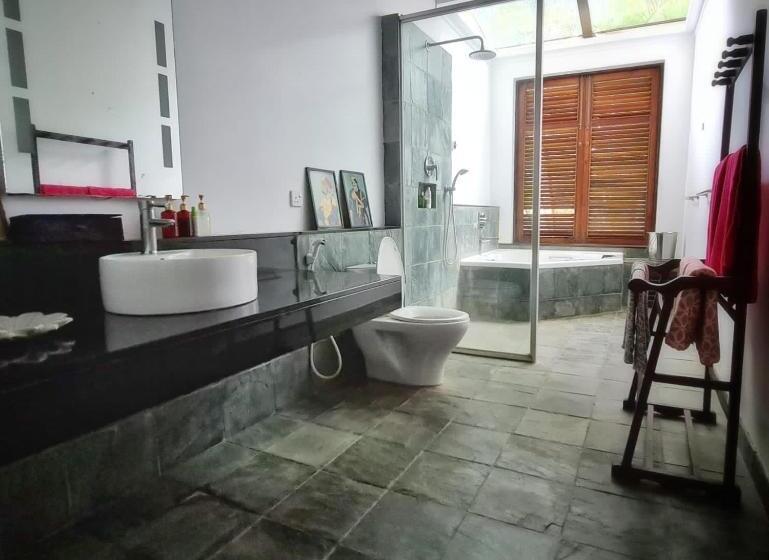 キングサイズベッドのスタンダードルーム, Sri Mathie Historic Estate