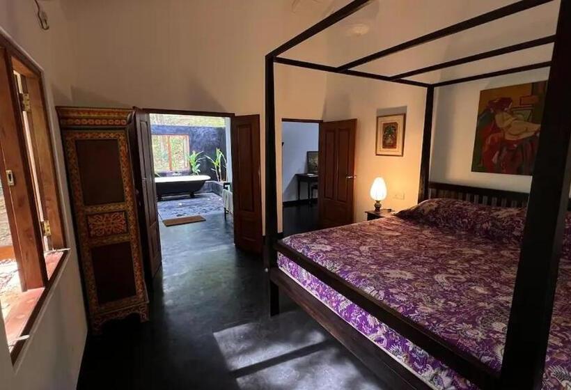 スタンダードバンガロー, Sri Mathie Historic Estate