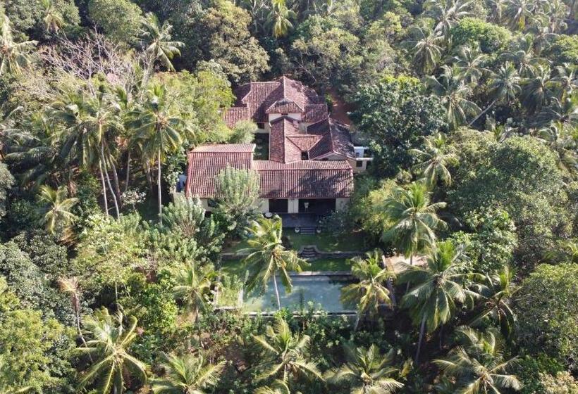 キャビン, Sri Mathie Historic Estate