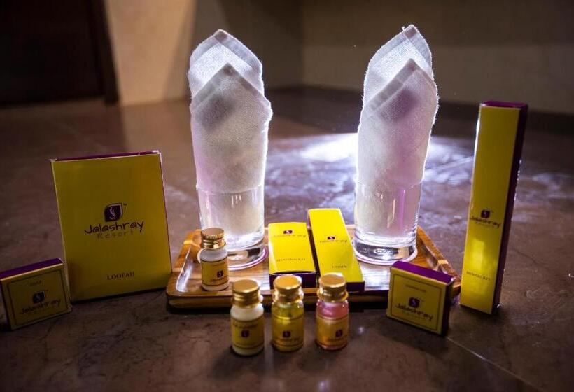 סוויטה, Jalashray Resort