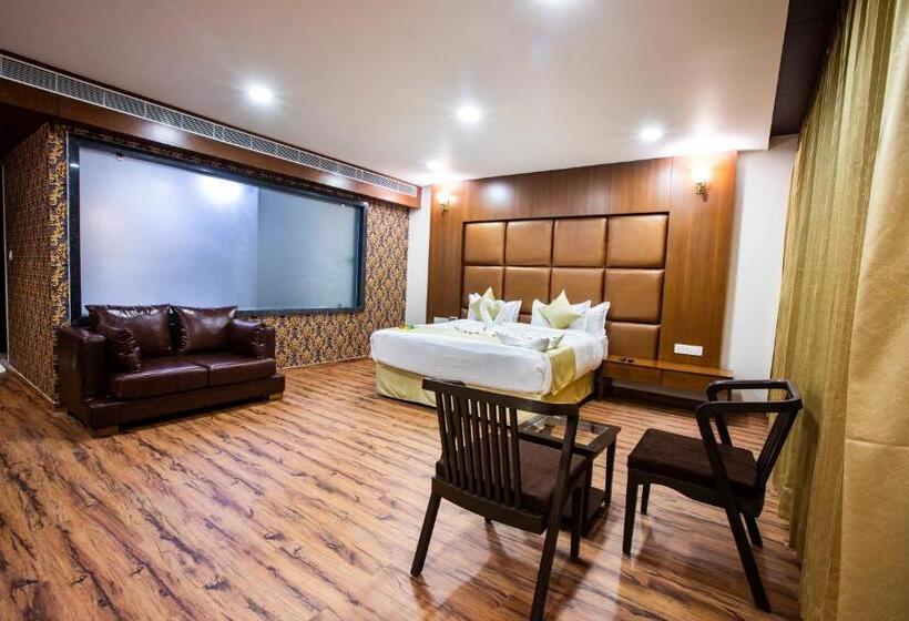 סוויטה, Jalashray Resort