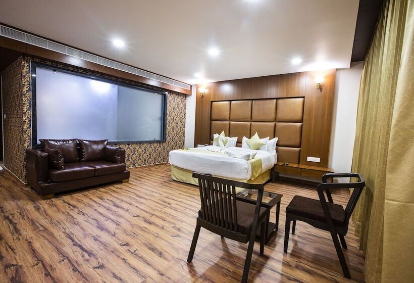 סוויטה דלוקס, Jalashray Resort