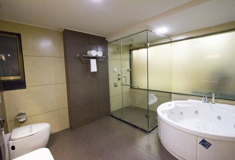 סוויטה דלוקס, Jalashray Resort