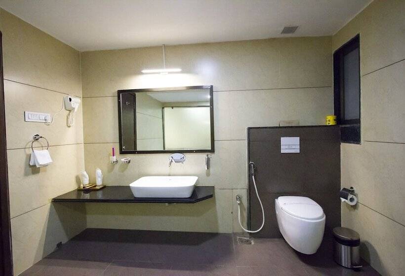 סוויטה דלוקס, Jalashray Resort