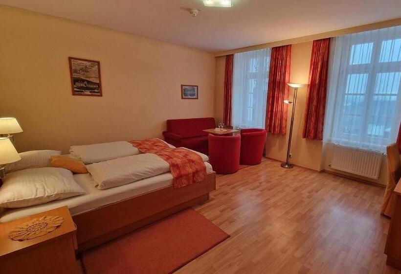 חדר סטנדרט לשלושה, Kirchenwirt In Maria Schutz