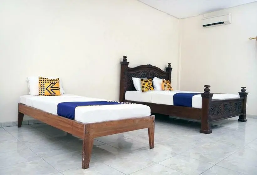 3 Bett Economy Zimmer, Spot On 2629 Duta Karimun