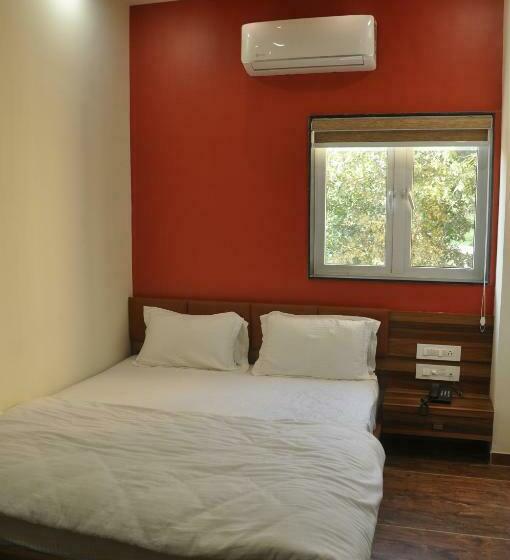 חדר דלוקס, The Grand Shiva