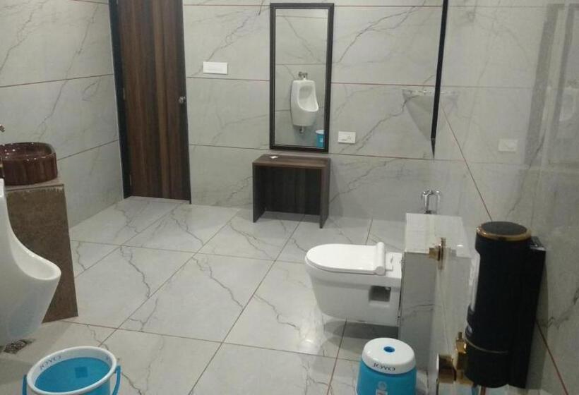 חדר סטנדרט נוף לגינה, The Grand Shiva