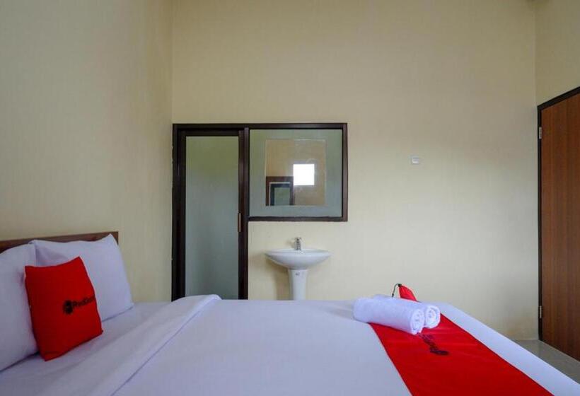 חדר אקונומי, Reddoorz Near Graha Saba Buana Solo