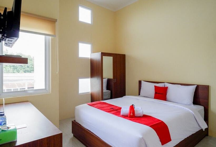 Номер Стандарт, Reddoorz Near Graha Saba Buana Solo