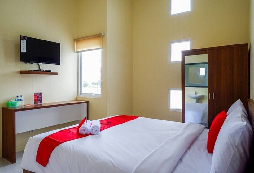 Номер Стандарт, Reddoorz Near Graha Saba Buana Solo
