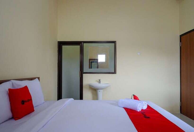 חדר סטנדרט, Reddoorz Near Graha Saba Buana Solo