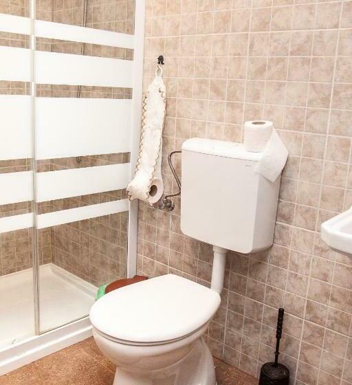 Familjerum, Rustic Argesean